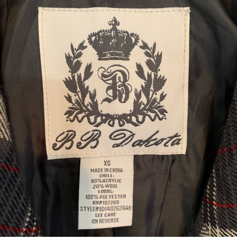 Stunning BB Dakota Coat - Picture 11 of 12